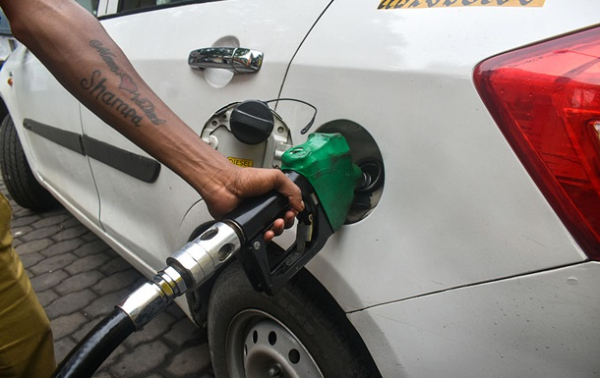 Індія втратить через мита Трампа більше, ніж зекономила на російській нафті