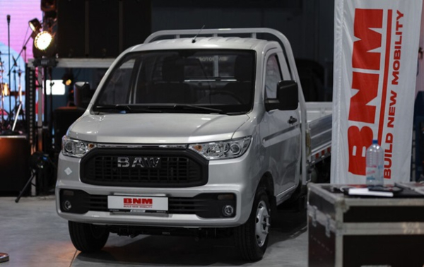 В Росії зупинився черговий автозавод через обвал продажів