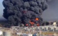 Російський нафтопереробний завод горить п’ятий день поспіль після українських ударів
