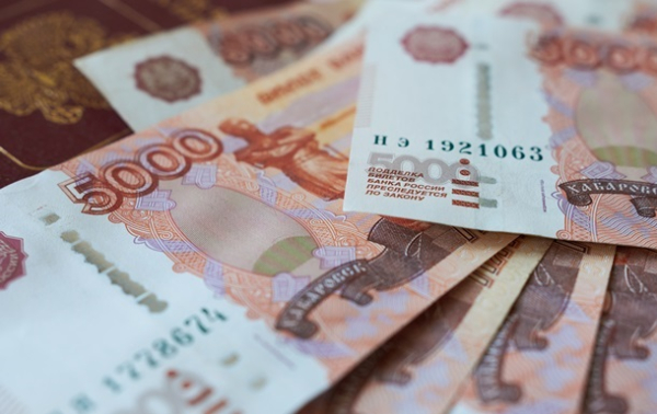 РФ уперше витратила на війну половину зібраних податків - ЗМІ РФ уперше витратила на війну половину зібраних податків - ЗМІ