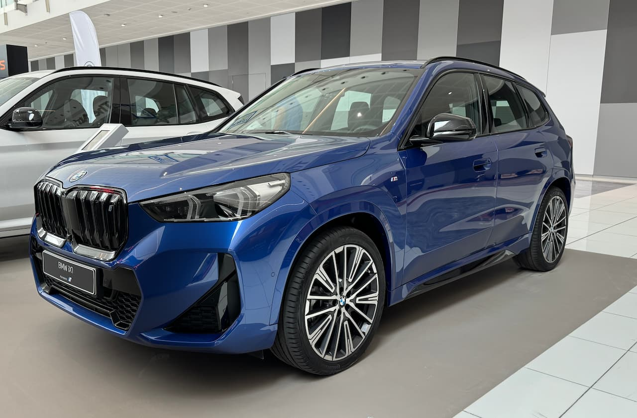 В чем особенности и преимущества электрокроссоверов BMW iX1  в различной комплектации