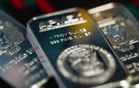 Срібло оновило історичний максимум у $75