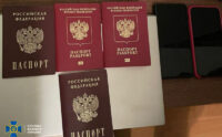 Героїзувала російських військових та публічно виправдовувала злочини рф: у Києві затримали директорку школи з Ялти