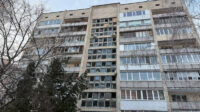 Внаслідок атаки РФ у Києві спалахнули пожежі, у будинках вибиті вікна