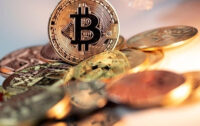 Bitcoin зріс до тритижневого максимуму