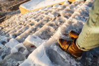 Як отримати компенсацію в разі травми на слизькому тротуарі: пояснює адвокат