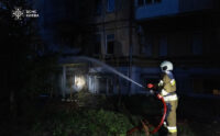Уночі в Шевченківському районі під час пожежі в будинку врятували 10 людей