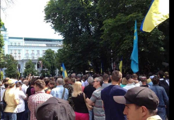 Бійці батальйонів Донбас, Дніпро і Айдар вимагають ввести воєнний стан 