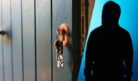 Злодії звертають увагу на одну деталь у дверях і за нею обирають квартиру для злому