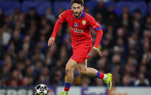 Кварацхелія зацікавив Арсенал, але у ПСЖ так само предметний інтерес