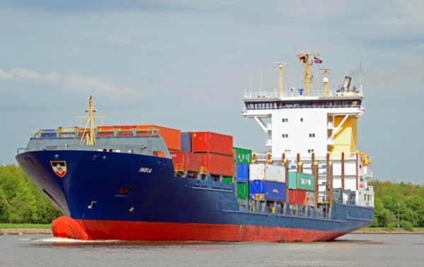 США виключили три російські судна зі санкційного списку