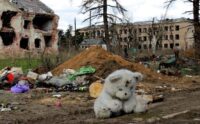 У березні кількість загиблих або поранених через атаки росії українських дітей стало більше на 65%, ніж у лютому