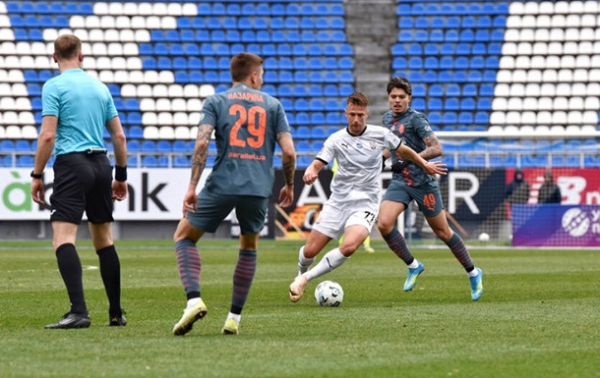 Шахтар обіграв Зорю з пенальті та голом новачка команди