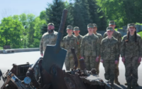 «Останню крапку ставить піхота»: у центрі столиці встановили інсталяцію