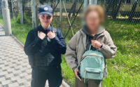 Щасливий випадок: київські патрульні повернули жінці речі, які вона залишила в маршрутці
