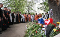 Біля «Дерева пам’яті» вшанували 24 киян, які загинули від російської ракети