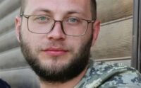 Ірпіньська громада проводжає в останню путь земляка — Захисника Максима Костюченка