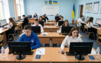 «Після безсонної ночі було важко, але треба йти». Як абітурієнти цьогоріч складали НМТ