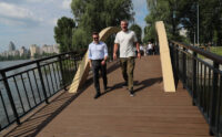 На Оболоні відкрили Вільнюський сквер і місток за мотивами литовської столиці