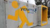 Укриття для Києва: чому місто досі не отримало сотні мобільних сховищ і де найбільше бракує місць під час тривоги