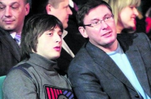 Діти постмайданної еліти: як живуть нащадки нових політиківСюжет Діти постмайданної еліти: як живуть нащадки нових політиківСюжет