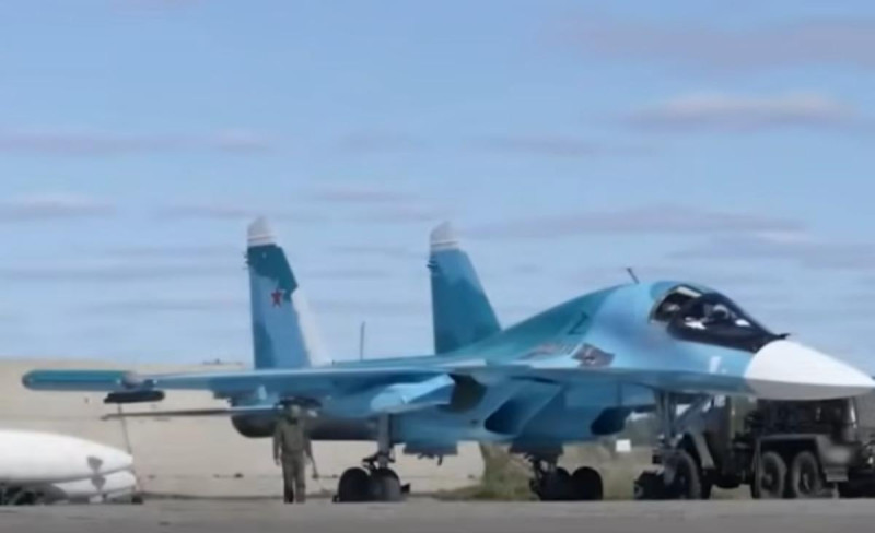 РФ заявила про поставку 34 літаків Су-34 за два роки: аналітики поділилися, чи це реально