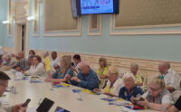 «Медичний супровід ветерана» у Києві вже допоміг понад 12 тисячам людей: у столиці обговорили доступність медицини