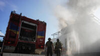 Київ знову під атакою РФ: є влучання в об’єкт інфраструктури та бізнес-центр, одна людина загинула, двоє поранені