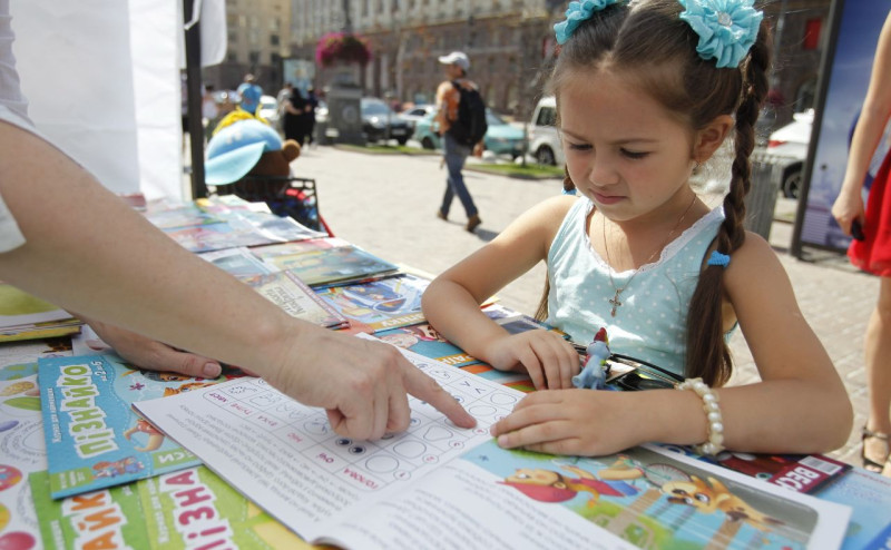 Батькам у Києві спростили запис до дитячих садочків: що пропонується