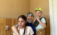 У нічній атаці на Київ постраждала лікарка‑волонтерка