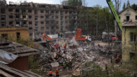 Понад півтисячі пошкоджених і 9 знищених будинків: як Святошин відновлюється після російських обстрілів