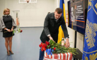 У столичній гімназії №73 відкрили меморіальну дошку на честь захисника Даніеля Ковальчука