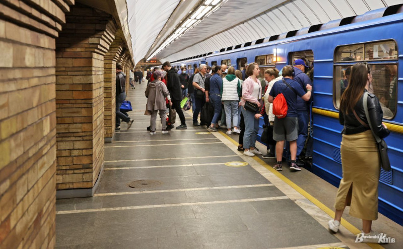 Інформація про зупинку «зеленої» лінії метро через знеструмлення не відповідає дійсності